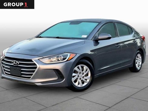Used 2018 Hyundai Elantra SE FWD image 1
