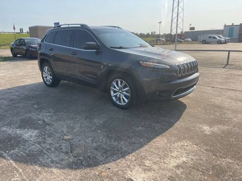 Used 2016 Jeep Cherokee Limited FWD image 8