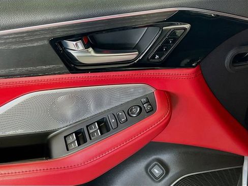 Used 2022 Acura MDX Type S image 11