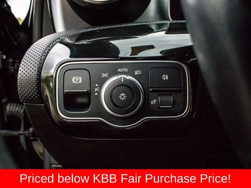 Used 2019 Mercedes-Benz A 220 4MATIC image 18