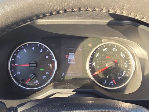 Used 2020 Toyota RAV4 XLE Premium image 15