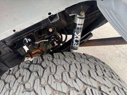 Used 2022 Ford F150 Lariat w/ Equipment Group 502A High image 9