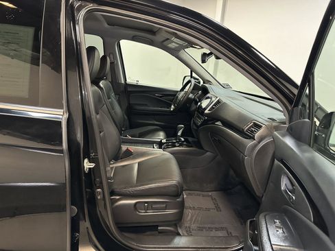 Used 2017 Honda Ridgeline RTL-E image 39