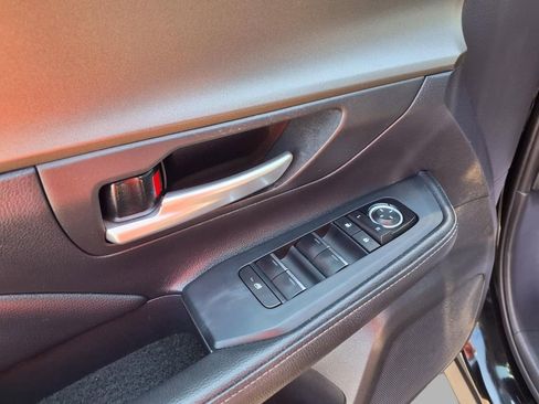 Used 2025 Toyota Grand Highlander AWD image 18