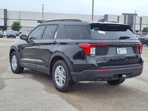 New 2026 Ford Explorer Active RWD image 13