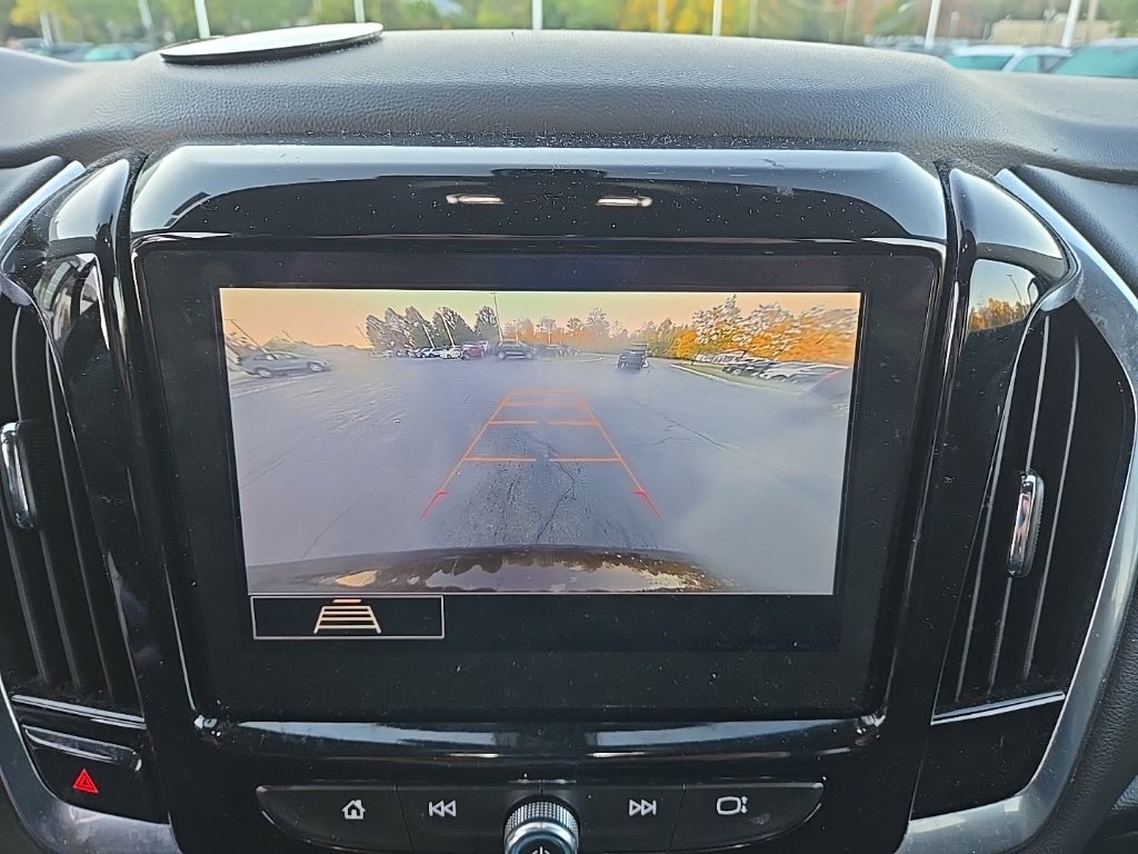 Used 2021 Chevrolet Traverse LT AWD/4WD image 13