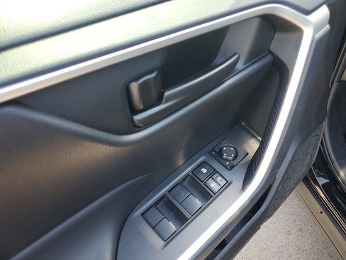 Used 2025 Toyota RAV4 LE FWD image 10