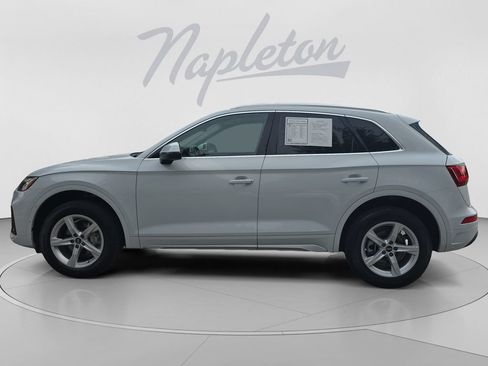 Used 2023 Audi Q5 2.0T Premium w/ Convenience Package AWD/4WD image 2