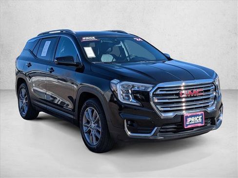 Used 2024 GMC Terrain SLT image 3