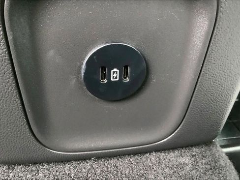 Certified 2025 Ford Escape SE w/ PHEV Premium Package image 32