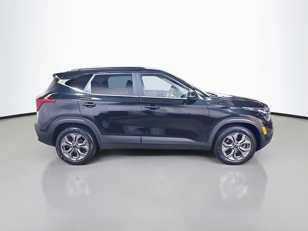 Used 2024 Kia Seltos S AWD/4WD image 10