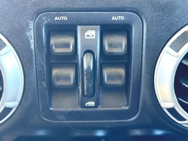 Used 2016 Jeep Wrangler Unlimited Sahara w/ Max Tow Package AWD/4WD image 15