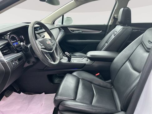 Used 2017 Cadillac XT5 Luxury w/ Driver Awareness Package AWD/4WD image 24