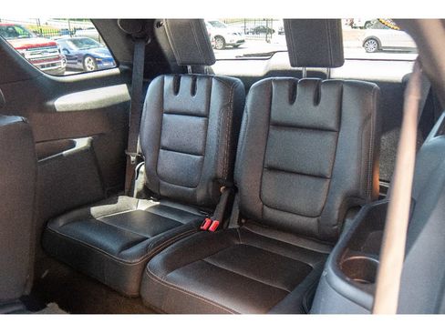 Used 2018 Ford Explorer Limited w/ Equipment Group 301A AWD/4WD image 22