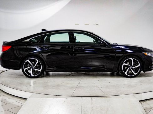 Used 2022 Honda Accord Sport image 11