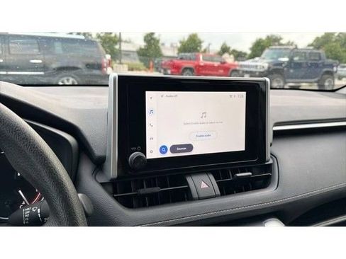 Certified 2025 Toyota RAV4 XLE FWD image 28