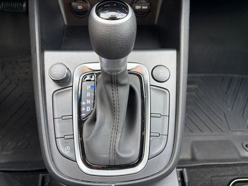 Used 2023 Hyundai Kona SEL AWD/4WD image 15