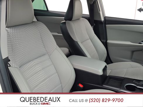 Used 2015 Toyota Camry SE image 29