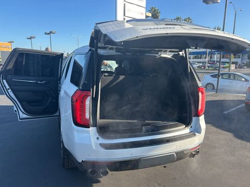 Used 2021 GMC Yukon Denali w/ LPO, Illumination Package image 30