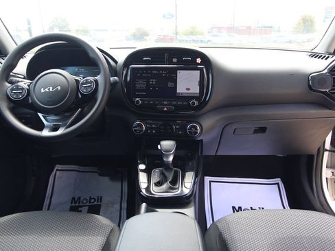 Used 2025 Kia Soul S FWD image 37