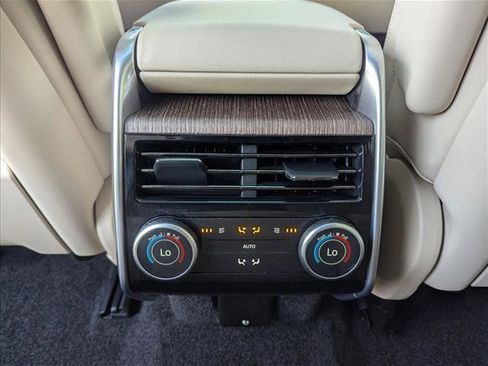 Certified 2024 Land Rover Range Rover SE AWD/4WD image 19