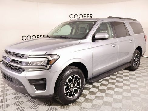 Used 2024 Ford Expedition Max XLT image 11