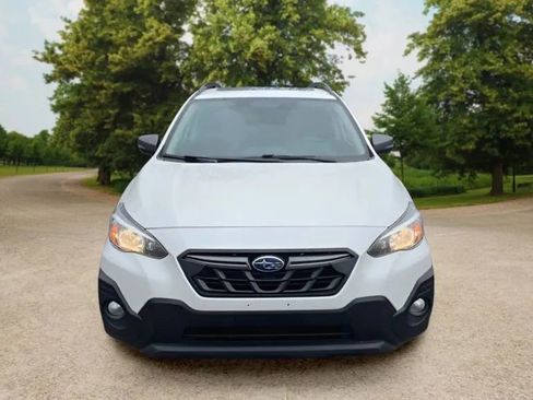 Used 2021 Subaru Crosstrek 2.5i Sport w/ Moonroof Package image 3