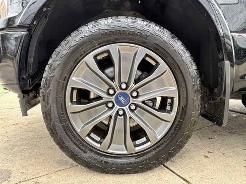 Used 2018 Ford F150 XLT w/ Equipment Group 302A Luxury AWD/4WD image 9