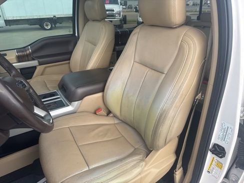 Used 2018 Ford F150 Lariat w/ Equipment Group 502A Luxury AWD/4WD image 12