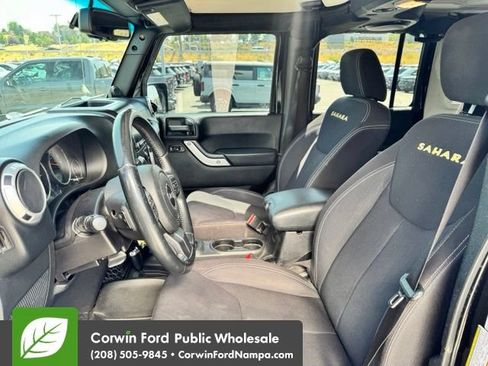 Used 2013 Jeep Wrangler Unlimited Sahara w/ Connectivity Group AWD/4WD image 10