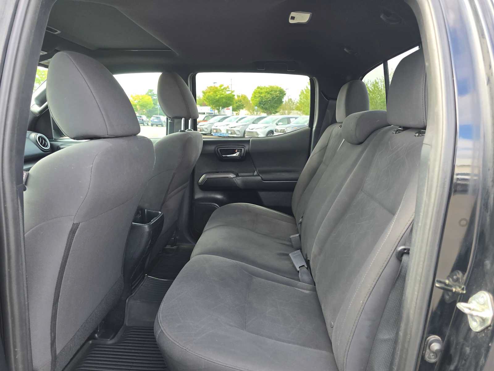 Used 2017 Toyota Tacoma TRD Sport w/ Premium & Technology Package AWD/4WD image 20