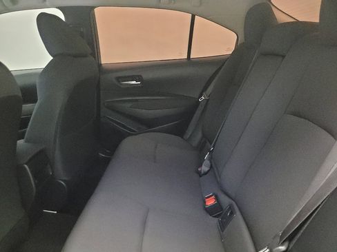 Used 2021 Toyota Corolla LE FWD image 18