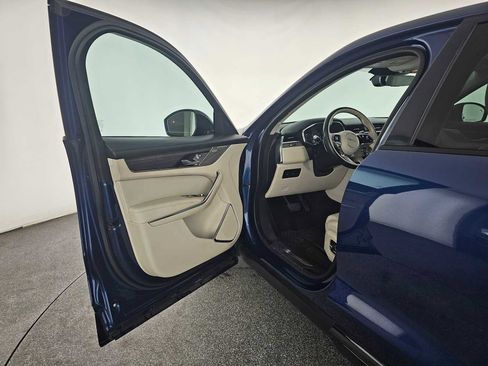 Used 2022 Jaguar F-PACE S image 19