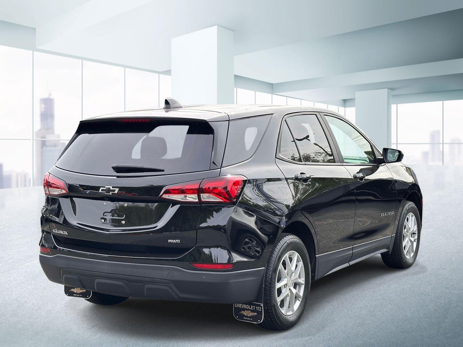 Used 2023 Chevrolet Equinox LS w/ LS Convenience Package AWD/4WD image 4