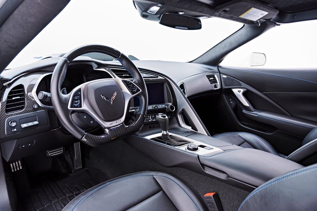 Used 2019 Chevrolet Corvette ZR1 RWD image 2
