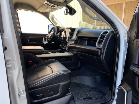 Used 2024 RAM 3500 Laramie AWD/4WD image 21