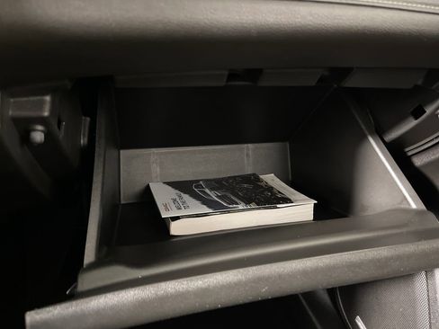 Used 2023 GMC Acadia SLT w/ Elevation Edition image 25