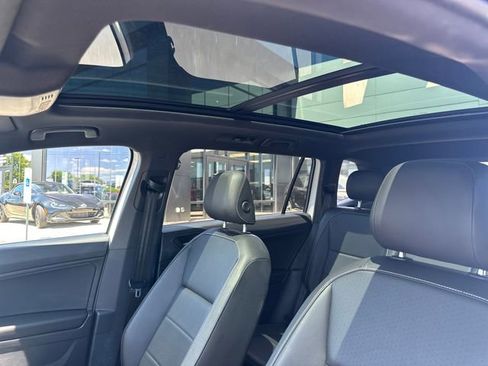 Used 2021 Volkswagen Tiguan SE R-Line AWD/4WD image 29