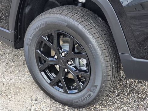 New 2026 Jeep Grand Cherokee Altitude RWD image 7