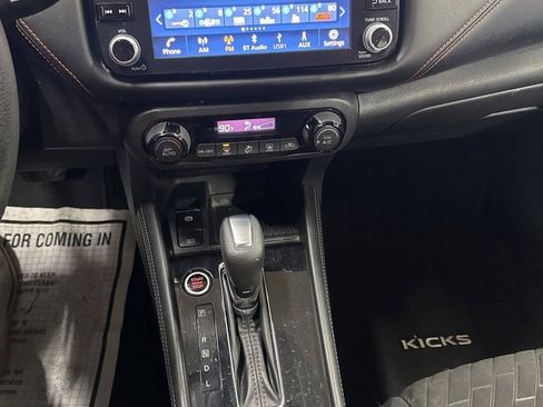 Used 2023 Nissan Kicks SR image 25