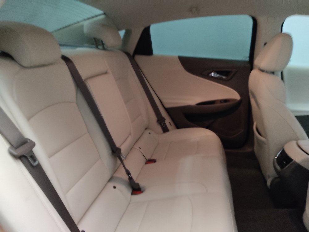 Used 2020 Chevrolet Malibu LT w/ Leather Package FWD image 19