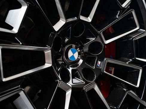 New 2025 BMW M5 Touring image 8