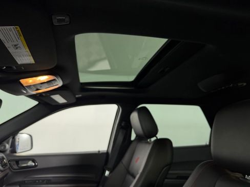 Used 2025 Dodge Durango GT image 24
