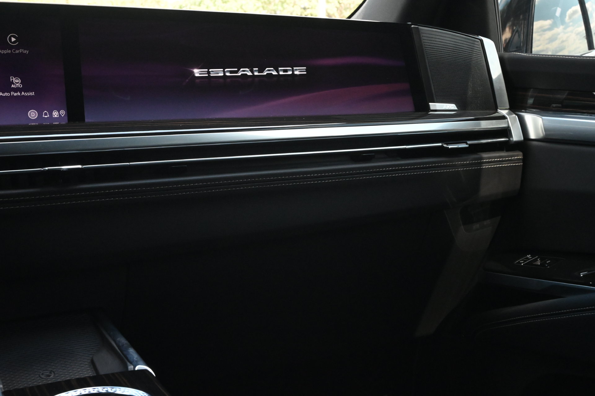 Certified 2026 Cadillac Escalade ESV 2WD image 8