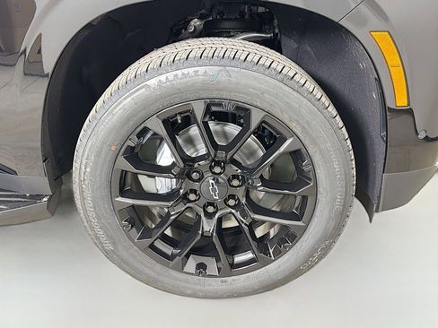 New 2026 Chevrolet Suburban Premier AWD/4WD image 29