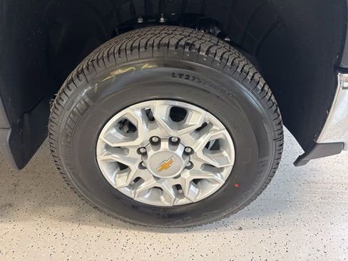 New 2026 Chevrolet Silverado 3500 LT image 14