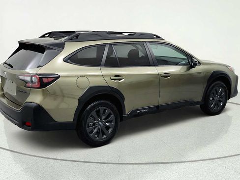 Certified 2025 Subaru Outback Onyx Edition AWD/4WD image 9
