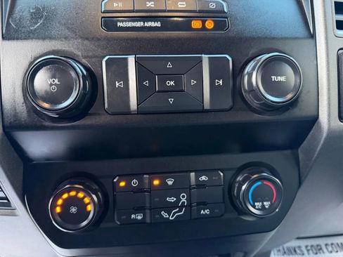 Used 2022 Ford F250 XL w/ Power Equipment Group image 19