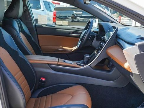 Used 2021 Toyota Avalon XSE image 19