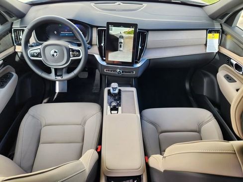 New 2026 Volvo XC90 B6 Plus w/ Protection Package Premier image 11